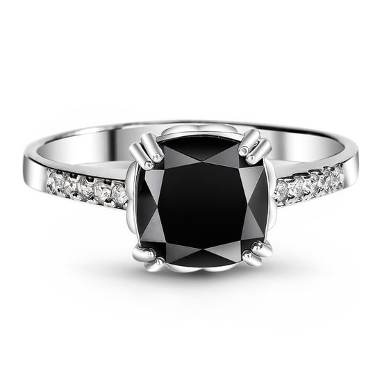 Серебряное кольцо с черным фианитом Мадонна, 18.5, 57.8, 3.35