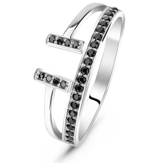 Серебряное кольцо с черным фианитом Ruvas fashion, 1.87